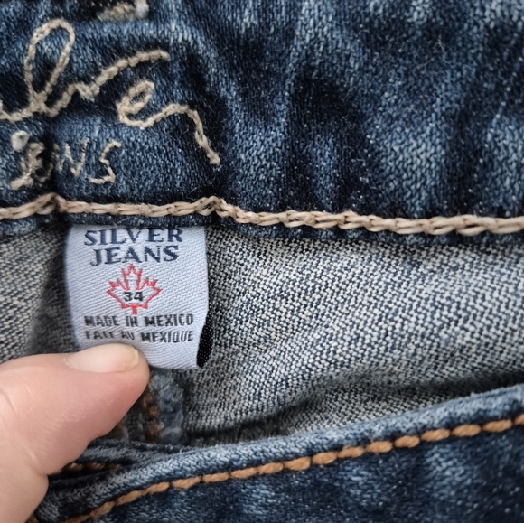 Size 34 Silver Capris - Picture 2 of 3